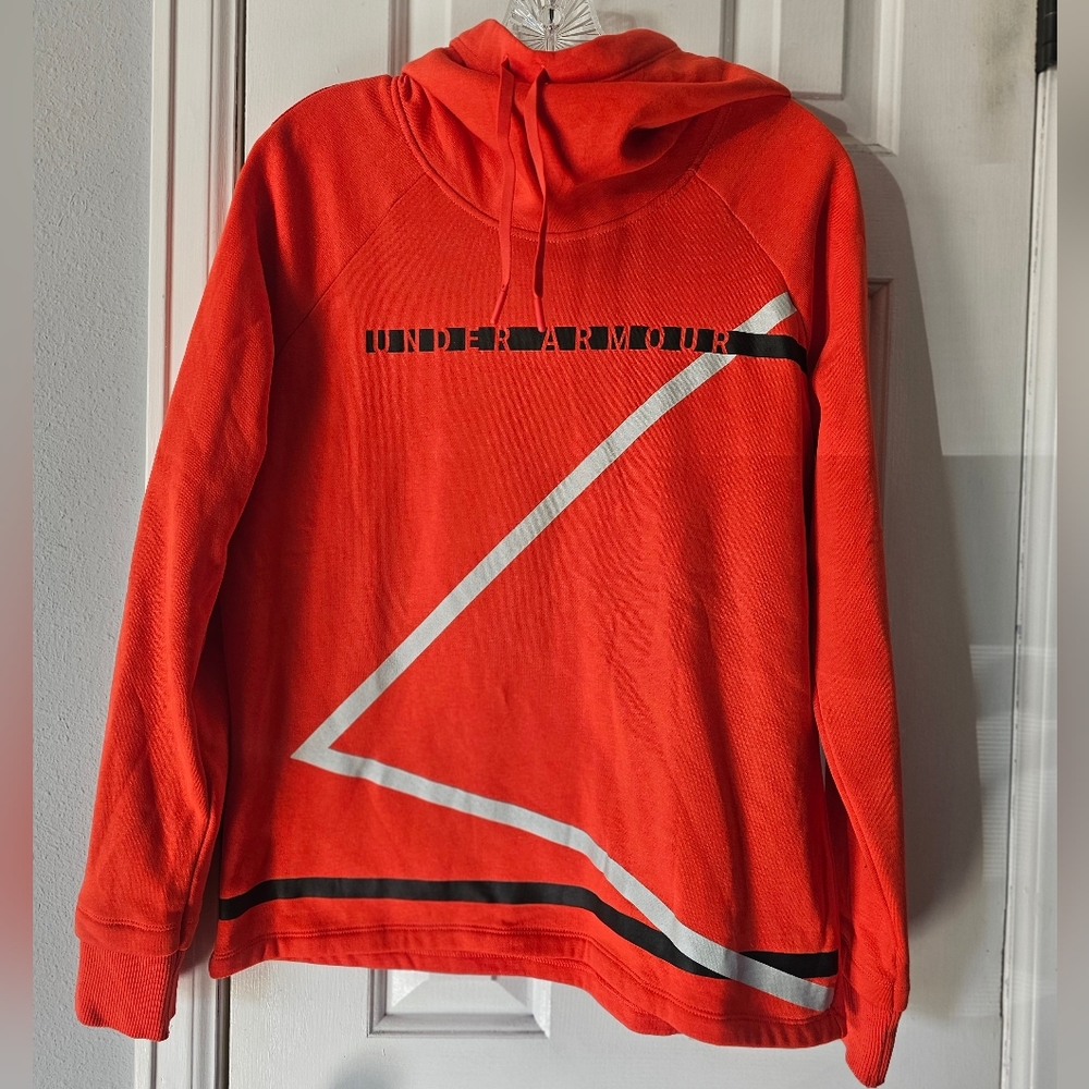 Under Armour Hoodie Size M